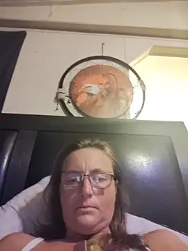 Snapshot of Queenle91 chatting on May 2026 12:29:02 AM Queenle91 online show from May 2026 12:29:02 AM