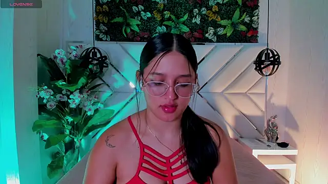 Snapshot of Janett_Moore chatting on June 2026 12:53:02 PM Janett Moore online show from June 2026 12:53:02 PM