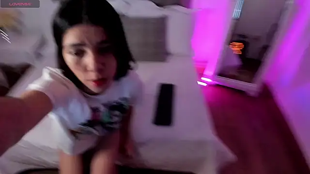 cutesofiaa online show from May 2026 06:38:02 PM