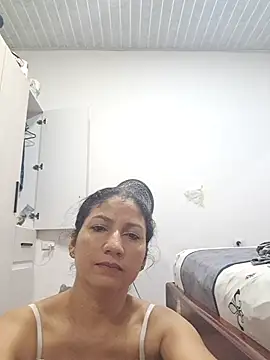Rosa1079 online show from May 2026 05:59:02 AM