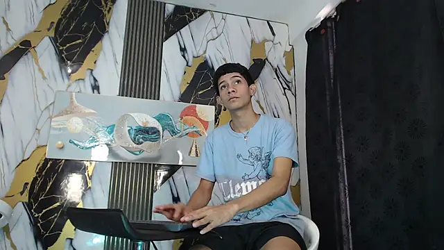 TWINKS BOYSX online show from June 2026 01:27:01 PM