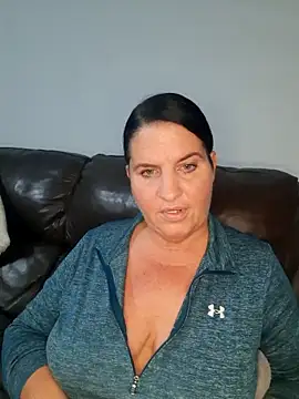 Snapshot of Velvet-Milf chatting on May 2026 05:38:01 AM Velvet-Milf online show from May 2026 05:38:01 AM