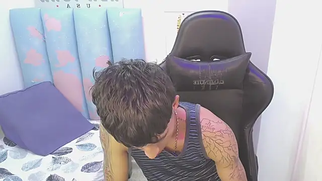 Snapshot of liam_play chatting on May 2026 04:08:02 AM liam play online show from May 2026 04:08:02 AM