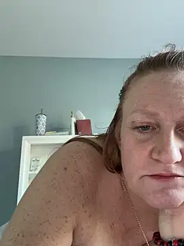 Kellilyn10 online show from June 2026 12:15:01 AM