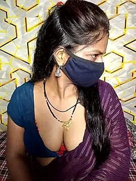 Snapshot of Juli_80 chatting on June 2026 03:31:02 AM Juli 80 online show from June 2026 03:31:02 AM