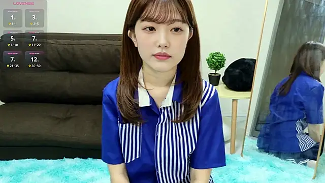 Snapshot of Tsukichan_ chatting on July 2026 02:27:01 AM Tsukichan online show from July 2026 02:27:01 AM