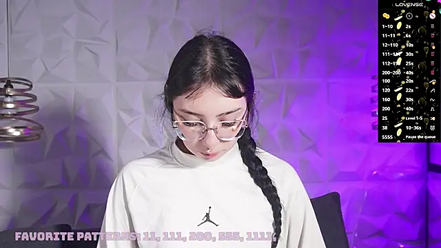 Snapshot of zara_bliss chatting on May 2026 11:05:02 AM zara bliss online show from May 2026 11:05:02 AM