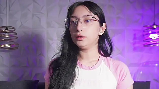 Snapshot of zara_bliss chatting on May 2026 11:03:02 AM zara bliss online show from May 2026 11:03:02 AM