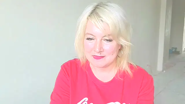 Snapshot of MollyyJoyy chatting on May 2026 02:57:02 PM MollyyJoyy online show from May 2026 02:57:02 PM