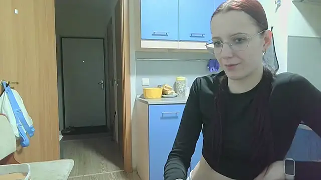 Snapshot of Lucy_Crystal chatting on May 2026 09:20:02 PM Lucy Crystal online show from May 2026 09:20:02 PM
