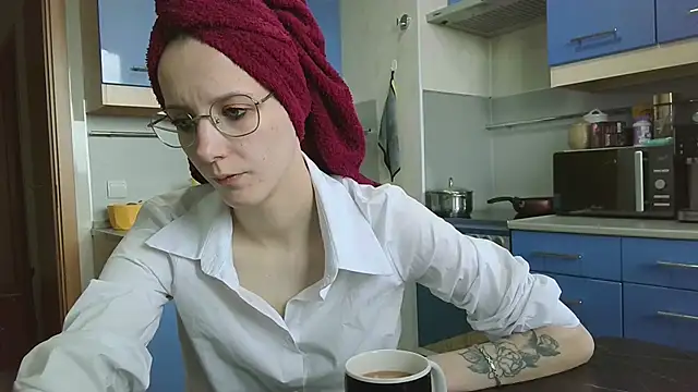 Snapshot of Lucy_Crystal chatting on May 2026 11:53:01 AM Lucy Crystal online show from May 2026 11:53:01 AM