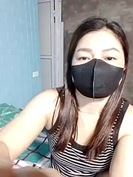 Snapshot of babylinhhot chatting on May 2026 10:33:01 AM babylinhhot online show from May 2026 10:33:01 AM