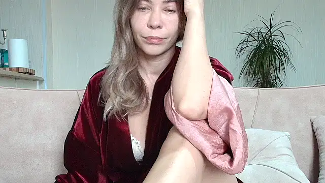 Snapshot of Gargona1 chatting on May 2026 04:42:01 AM Gargona1 online show from May 2026 04:42:01 AM