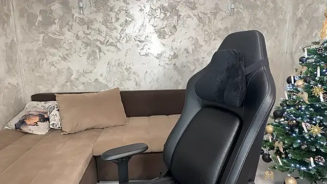 SophiePale online show from December 2025 08:10:01 AM