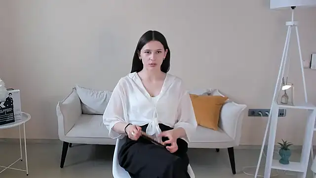 Snapshot of FlorancePistilli chatting on May 2026 12:34:02 PM FlorancePistilli online show from May 2026 12:34:02 PM