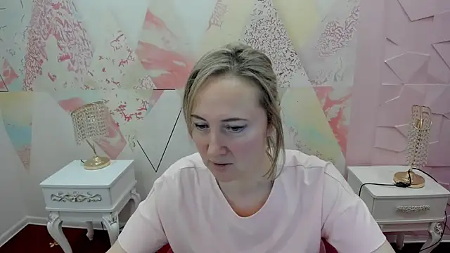 Snapshot of Rosemeonce chatting on May 2026 01:17:01 PM Rosemeonce online show from May 2026 01:17:01 PM