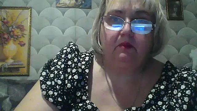 Snapshot of MarinaFarina53 chatting on June 2026 08:07:02 PM MarinaFarina53 online show from June 2026 08:07:02 PM