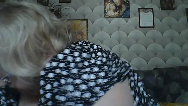 Snapshot of MarinaFarina53 chatting on June 2026 05:23:01 AM MarinaFarina53 online show from June 2026 05:23:01 AM