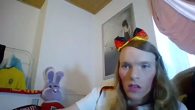 DaimondAngel online show from June 2026 05:23:01 PM