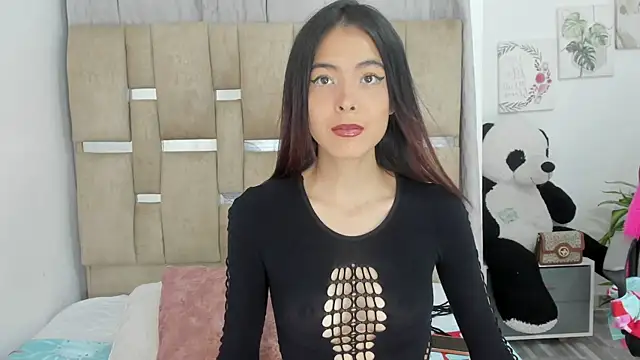 Snapshot of AnahiMiller2 chatting on May 2026 07:32:02 PM AnahiMiller2 online show from May 2026 07:32:02 PM