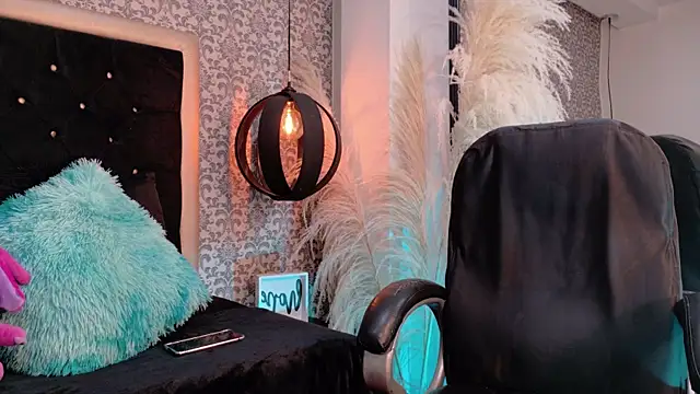 Snapshot of KarolFoxxi__ chatting on June 2026 02:58:02 AM KarolFoxxi online show from June 2026 02:58:02 AM