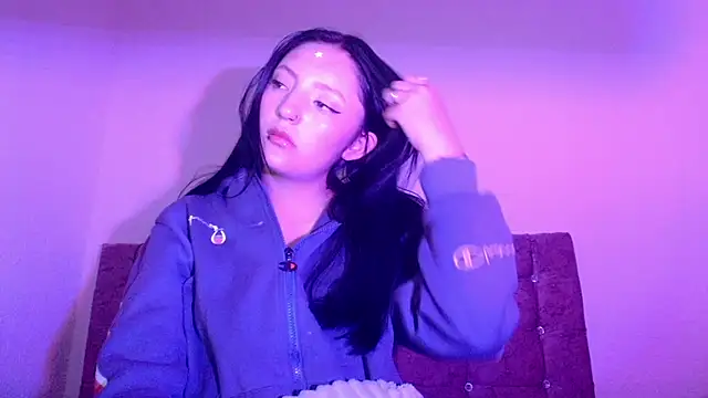 Snapshot of dulcegreyx chatting on May 2026 05:20:01 PM dulcegreyx online show from May 2026 05:20:01 PM
