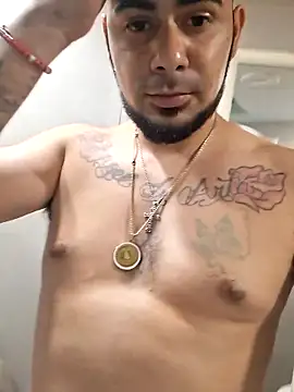 Texasboi3300 online show from May 2026 09:07:01 AM