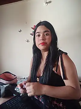 MiiaHott W online show from July 2026 06:43:01 PM