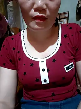 Snapshot of -Trici- chatting on July 2026 08:29:01 AM -Trici- online show from July 2026 08:29:01 AM
