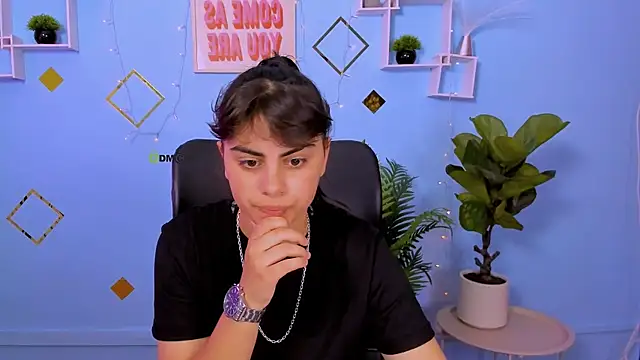 Snapshot of shadow_kiss_ chatting on June 2026 08:50:01 AM shadow kiss online show from June 2026 08:50:01 AM