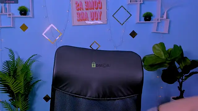 Snapshot of shadow_kiss_ chatting on July 2026 08:40:01 AM shadow kiss online show from July 2026 08:40:01 AM