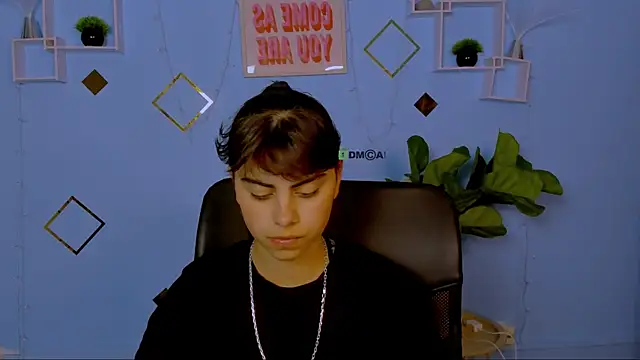 Snapshot of shadow_kiss_ chatting on July 2026 08:50:01 AM shadow kiss online show from July 2026 08:50:01 AM