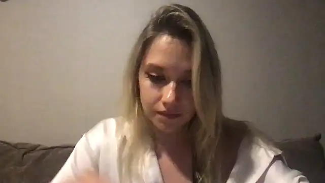 Precious Eva online show from May 2026 12:54:02 PM