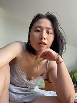 Snapshot of Iridessa- chatting on July 2026 08:45:02 AM Iridessa- online show from July 2026 08:45:02 AM
