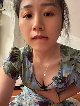 Snapshot of Iridessa- chatting on July 2026 10:58:02 AM Iridessa- online show from July 2026 10:58:02 AM
