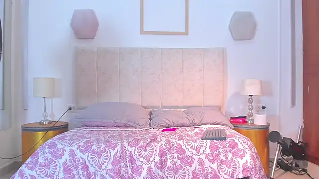 Snapshot of _maximo_1 chatting on May 2026 01:03:02 AM maximo 1 online show from May 2026 01:03:02 AM