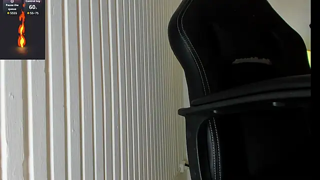 Snapshot of _maximo_1 chatting on June 2026 01:15:01 PM maximo 1 online show from June 2026 01:15:01 PM
