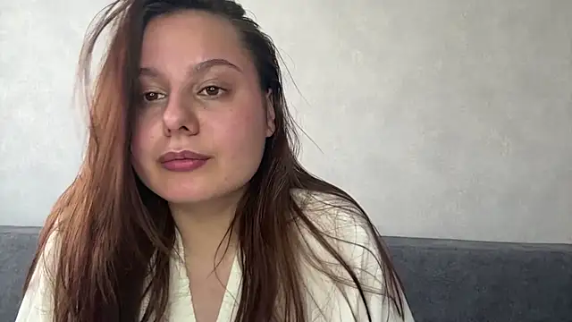 MaiaEnnist online show from May 2026 10:33:02 AM