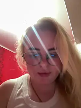 Snapshot of Jenifer_mis chatting on May 2026 01:08:02 PM Jenifer mis online show from May 2026 01:08:02 PM