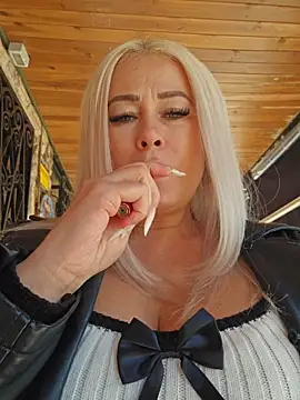 MILFBARBY online show from November 2025 09:10:01 AM