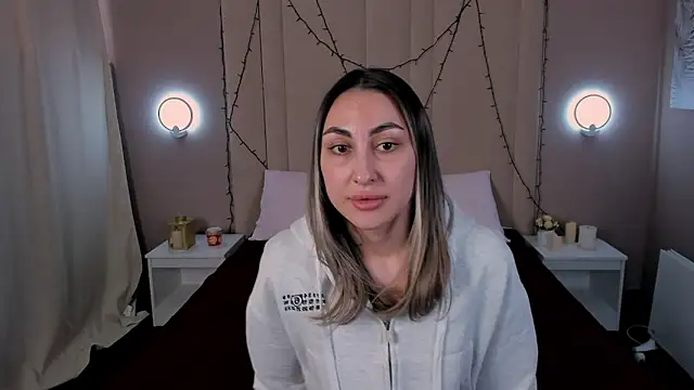 Snapshot of Fly_ari chatting on May 2026 09:05:01 AM Fly ari online show from May 2026 09:05:01 AM