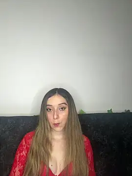 Sarisloves online show from June 2026 10:44:01 PM