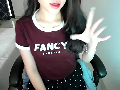 Snapshot of Linh_smile_ chatting on June 2026 08:26:01 AM Linh smile online show from June 2026 08:26:01 AM