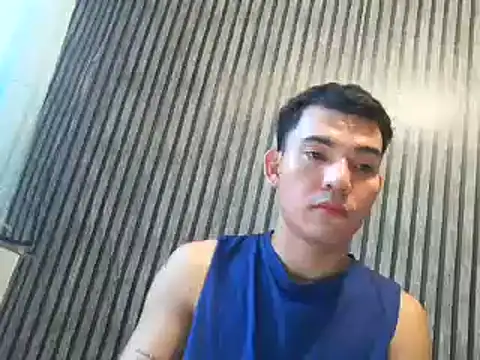 Snapshot of DivesOmnibus chatting on May 2026 03:57:01 AM DivesOmnibus online show from May 2026 03:57:01 AM