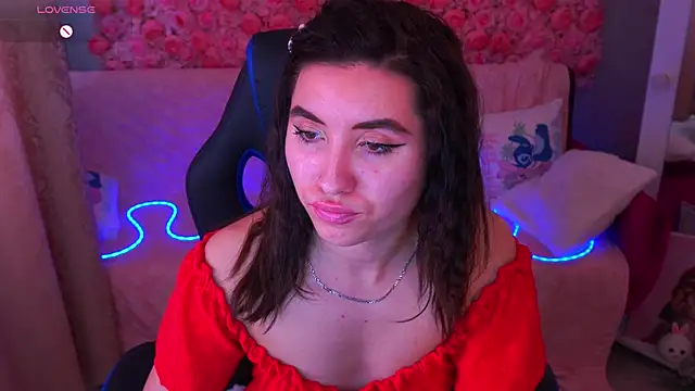 Snapshot of Lola_Leeee chatting on May 2026 01:06:01 PM Lola Leeee online show from May 2026 01:06:01 PM