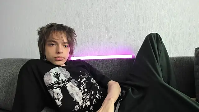 Nolan Sagee online show from May 2026 07:37:02 AM