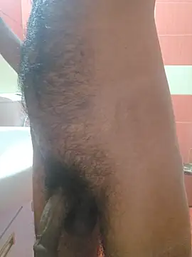 squirrella online show from July 2026 10:39:01 PM