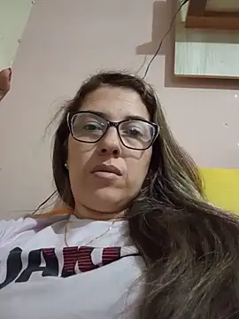 Snapshot of sweet_tifani chatting on May 2026 09:33:02 PM sweet tifani online show from May 2026 09:33:02 PM