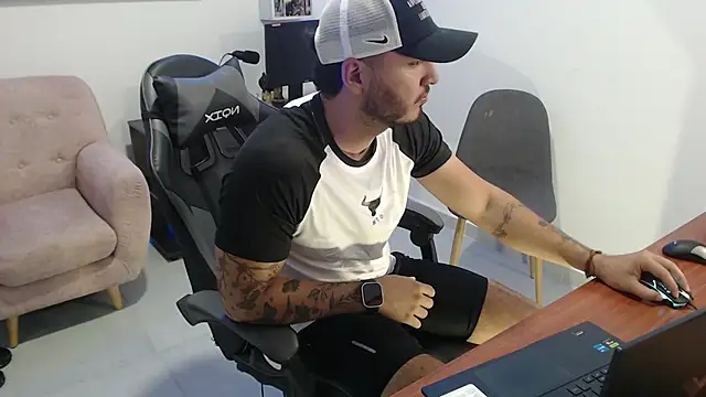 Snapshot of Thiago_420 chatting on May 2026 11:02:02 PM Thiago 420 online show from May 2026 11:02:02 PM