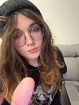 cutypiefull online show from May 2026 11:23:04 PM